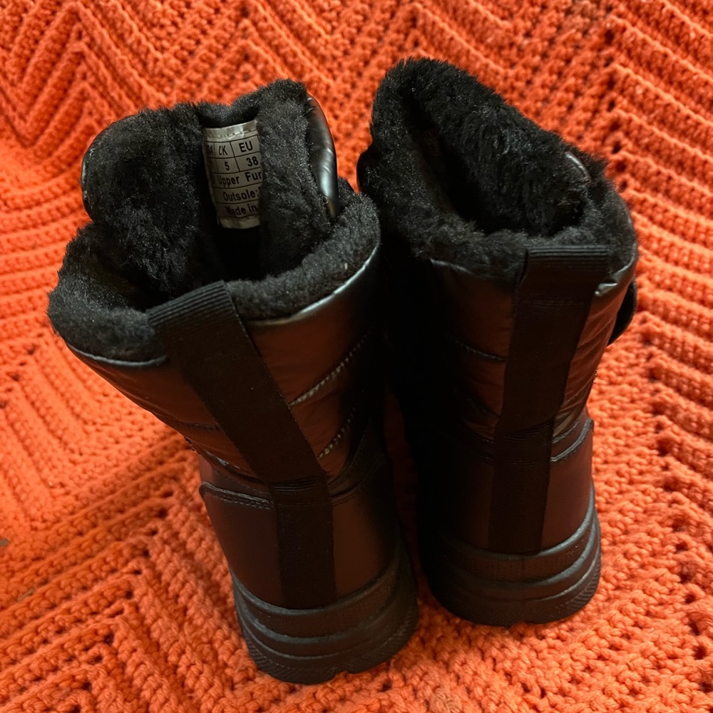 Source Unknown On The Brand, Solid Black, Fur Lin… - image 3